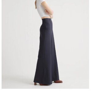 Quince NWT Navy Ultra-Stretch Ponte Super Wide Leg Pant - Medium